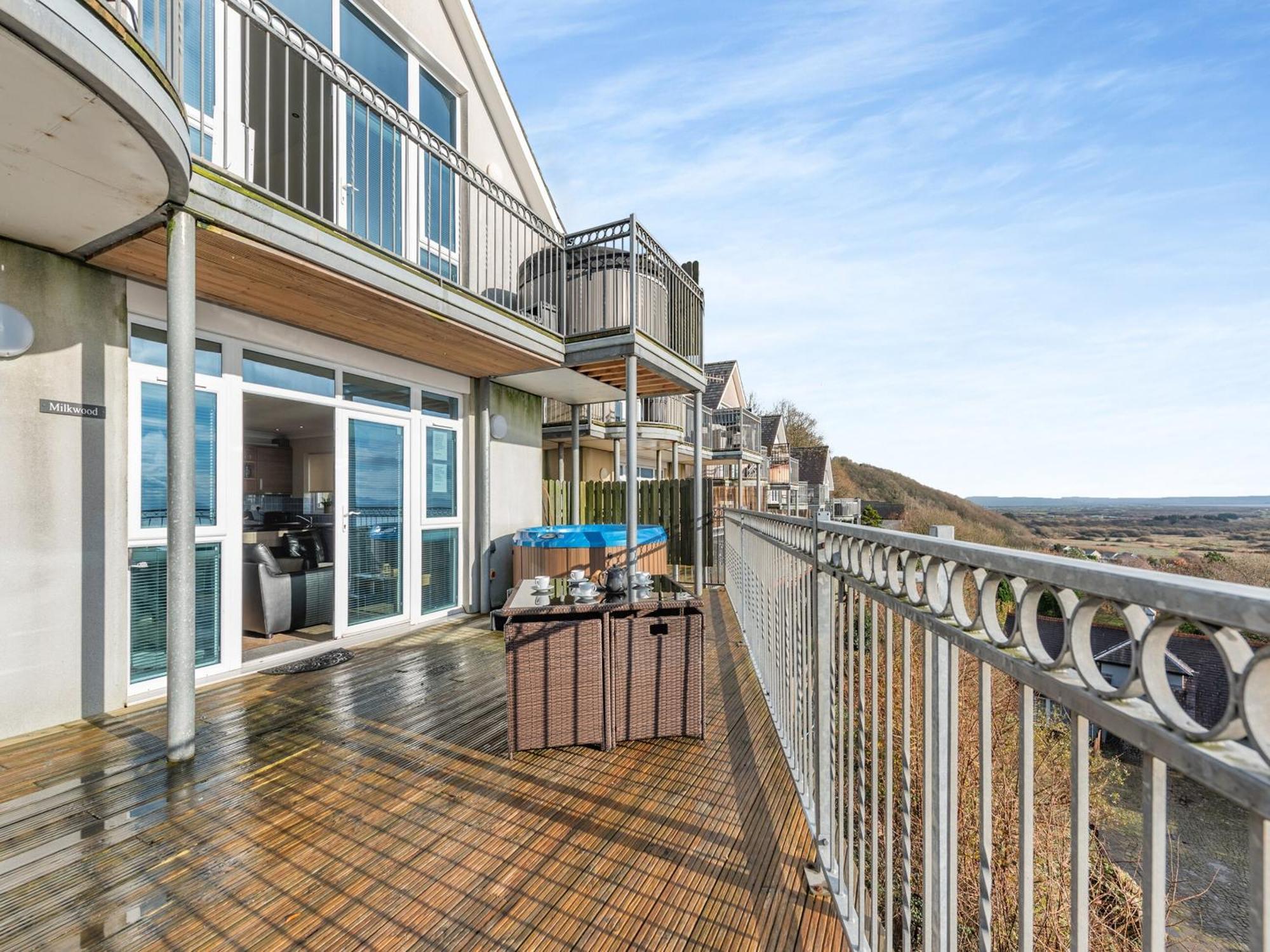 Milkwood Villa Pendine Exterior photo